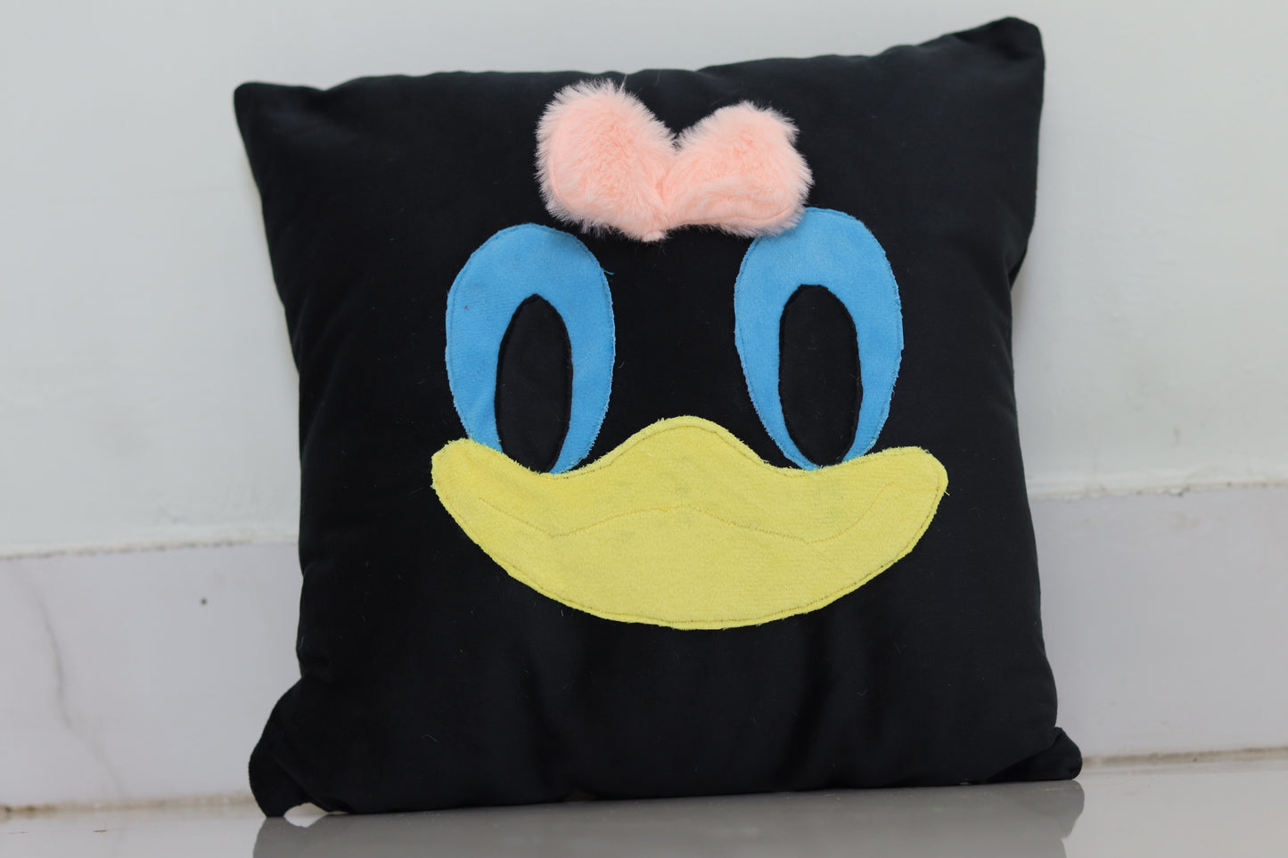 DONALD DUCK CUSHION